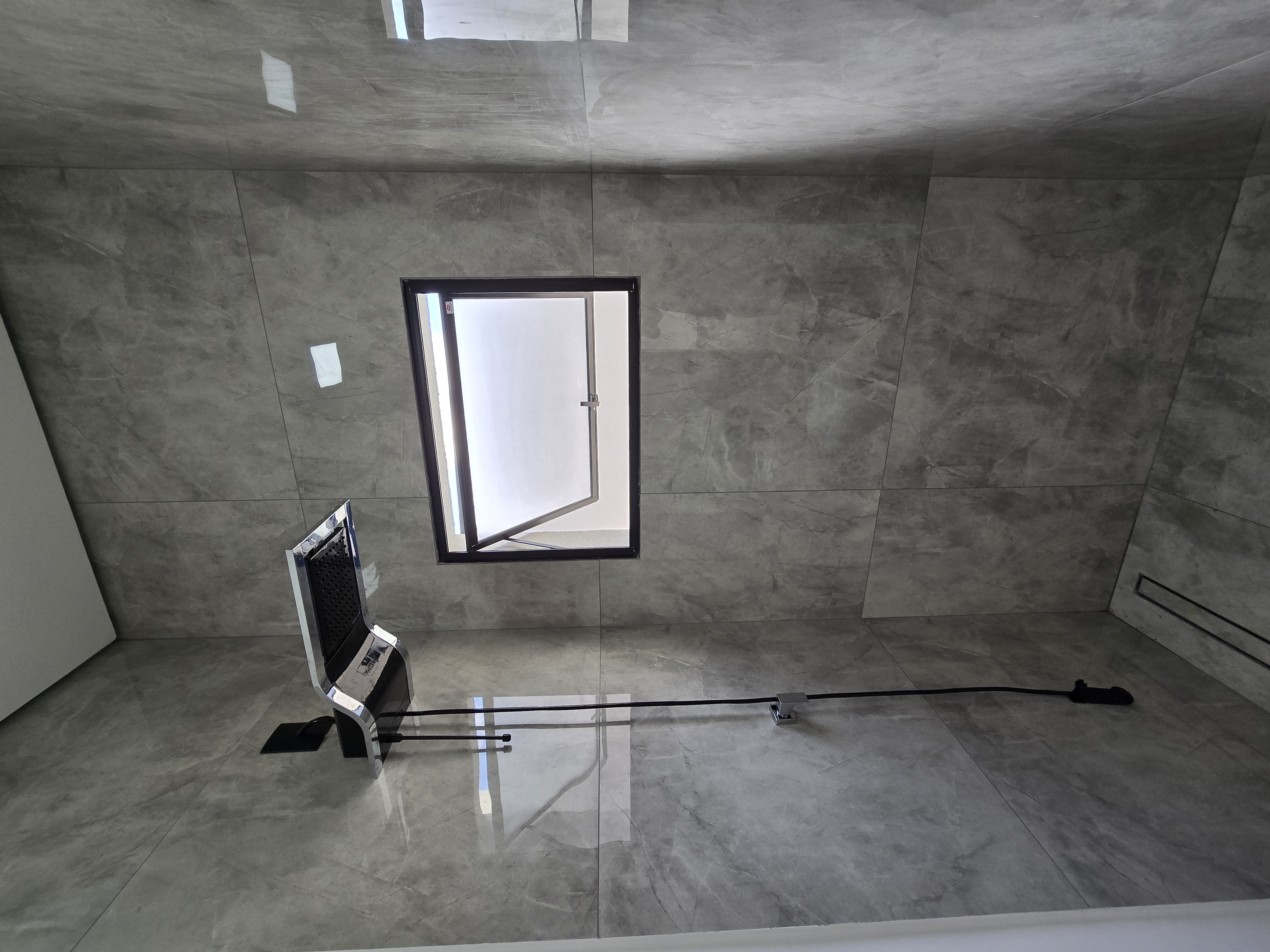 Banheiro — acabamento em porcelanato
